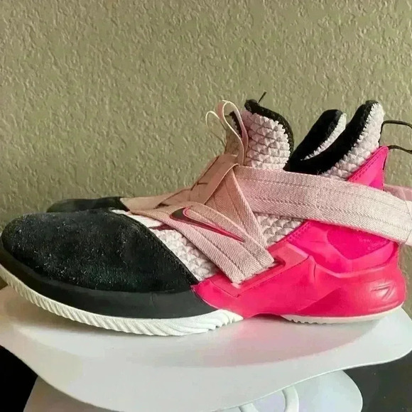 Nike LeBron Soldier 12 GS 'Pink Foam’ size 7y - Picture 5 of 9